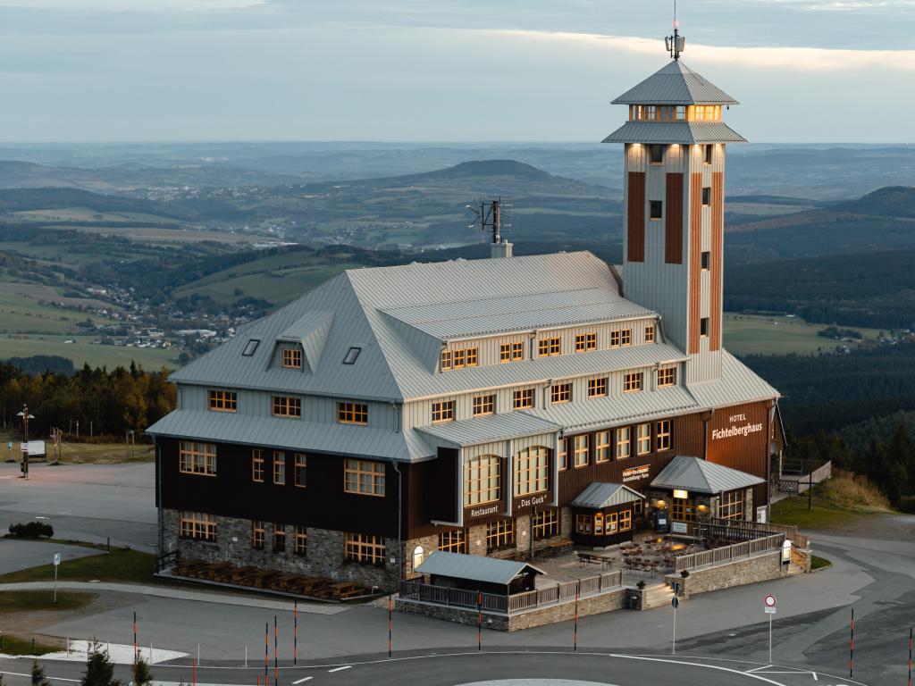 Fichtelberghaus, city – Logis-Partner Stoneman Miriquidi Road