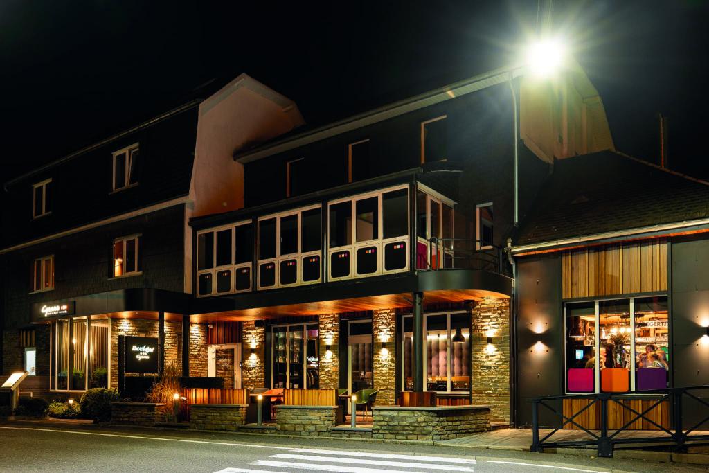 Hotel – Restaurant Le Cyrano, city – Logis-Partner Stoneman Arduenna MTB